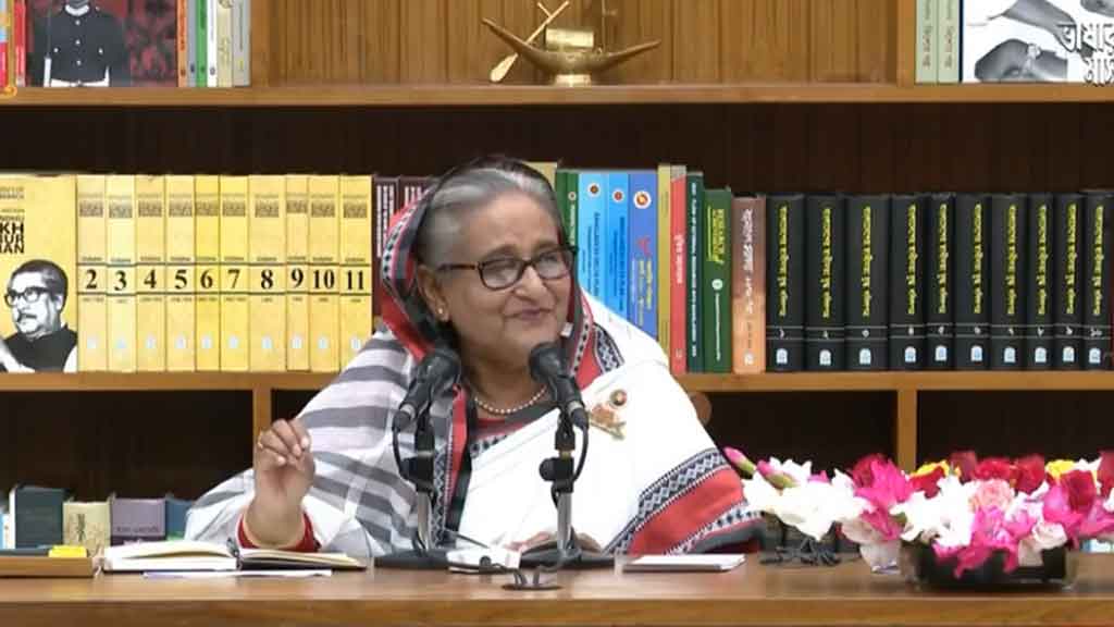 ‘যারা পণ্য মজুত করে দাম বাড়ায় তাদের গণধোলাই দেয়া উচিত’