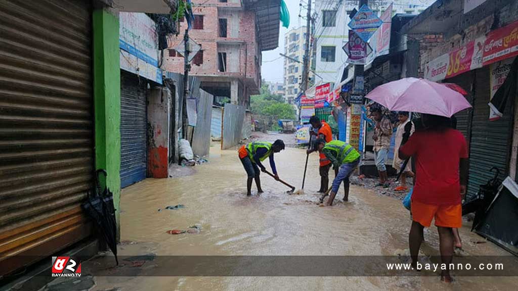 হটলাইনে কল পেয়ে ৯৪ স্থানে পানি অপসারণ করলো ডিএনসিসি